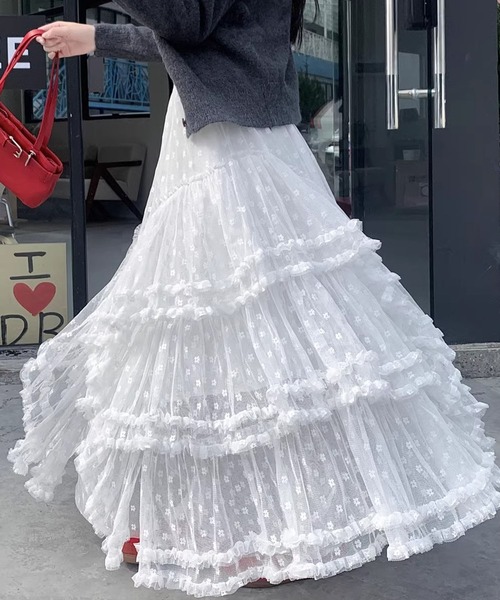 meJane(ミージェーン)の「小花柄フリルチュール ロングスカート(スカート・レディース・ホワイト・L/M)」の2枚目の写真