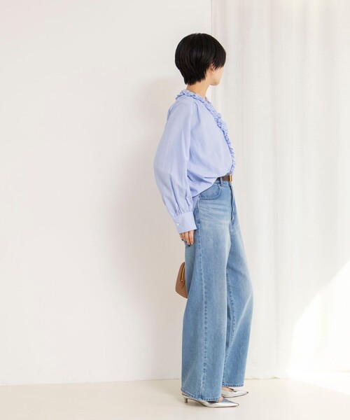 NOLLEY’S（ノーリーズ）の「ウォッシャブルフロントフリルVネックブラウス（シャツ/ブラウス・レディース・サックスブルー/ホワイト・38）」の6枚目の写真