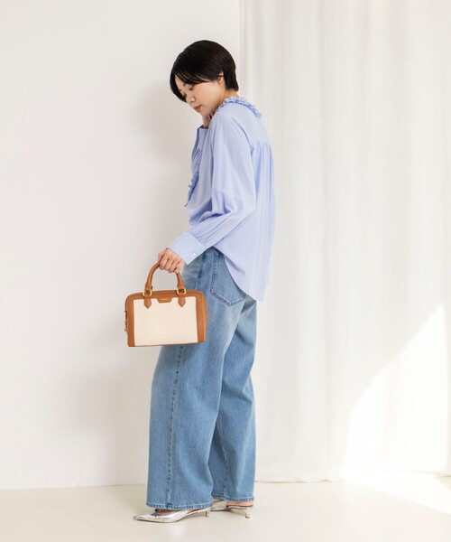 NOLLEY’S（ノーリーズ）の「ウォッシャブルフロントフリルVネックブラウス（シャツ/ブラウス・レディース・サックスブルー/ホワイト・38）」の8枚目の写真