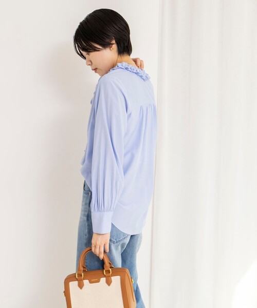NOLLEY’S（ノーリーズ）の「ウォッシャブルフロントフリルVネックブラウス（シャツ/ブラウス・レディース・サックスブルー/ホワイト・38）」の11枚目の写真