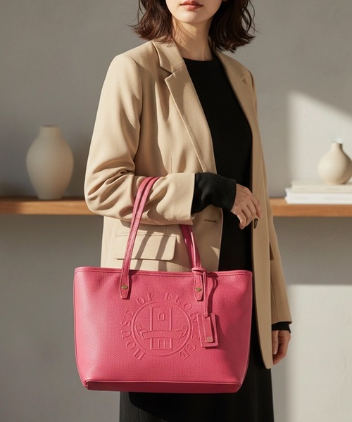 HOUSE OF FLORENCE(ハウスオブフローレンス)の「【HOUSE OF FLORENCE/ハウス オブ フローレンス】イタリアンレザー 型押しエンボス トートバッグ(M)(トートバッグ・レディース・ピンク/グリーン/ブラウン/イエロー/グレイッシュベージュ/ブラック/ブルー・FREE)」の7枚目の写真