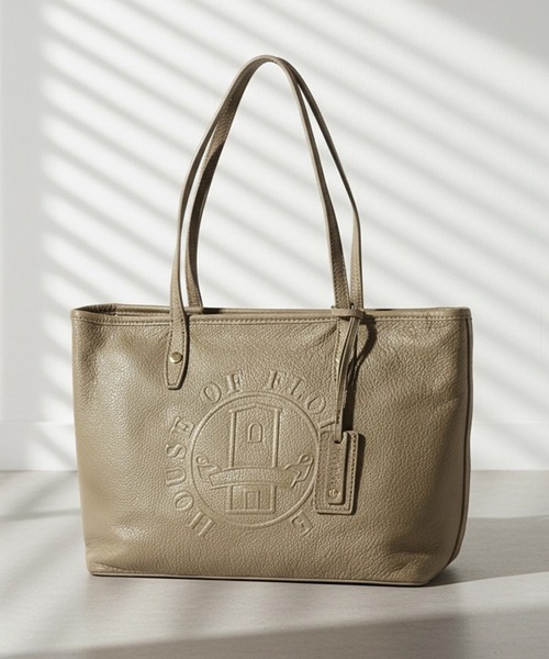 HOUSE OF FLORENCE(ハウスオブフローレンス)の「【HOUSE OF FLORENCE/ハウス オブ フローレンス】イタリアンレザー 型押しエンボス トートバッグ(M)(トートバッグ・レディース・ピンク/グリーン/ブラウン/イエロー/グレイッシュベージュ/ブラック/ブルー・FREE)」の3枚目の写真