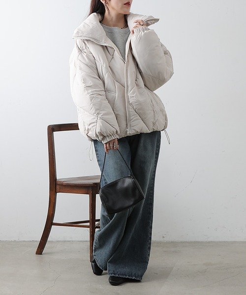 COLONY 2139（コロニートゥーワンスリーナイン）の「ダイヤキルト中綿BIGカラーブルゾン（ブルゾン・レディース・オフホワイト/ブラック・FREE）」の9枚目の写真