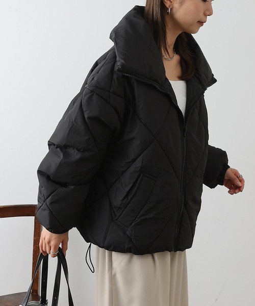 COLONY 2139（コロニートゥーワンスリーナイン）の「ダイヤキルト中綿BIGカラーブルゾン（ブルゾン・レディース・オフホワイト/ブラック・FREE）」の13枚目の写真