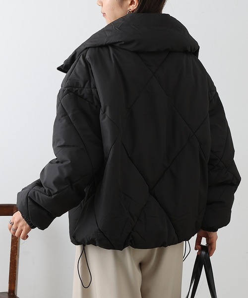 COLONY 2139（コロニートゥーワンスリーナイン）の「ダイヤキルト中綿BIGカラーブルゾン（ブルゾン・レディース・オフホワイト/ブラック・FREE）」の12枚目の写真