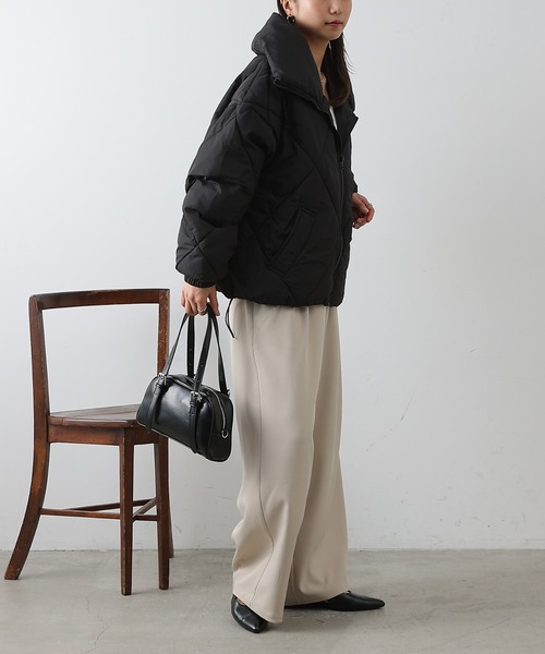 COLONY 2139（コロニートゥーワンスリーナイン）の「ダイヤキルト中綿BIGカラーブルゾン（ブルゾン・レディース・オフホワイト/ブラック・FREE）」の18枚目の写真