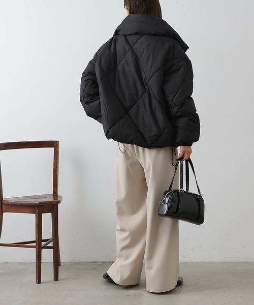 COLONY 2139（コロニートゥーワンスリーナイン）の「ダイヤキルト中綿BIGカラーブルゾン（ブルゾン・レディース・オフホワイト/ブラック・FREE）」の17枚目の写真