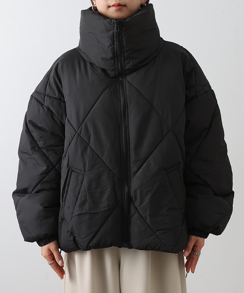 COLONY 2139（コロニートゥーワンスリーナイン）の「ダイヤキルト中綿BIGカラーブルゾン（ブルゾン・レディース・オフホワイト/ブラック・FREE）」の19枚目の写真