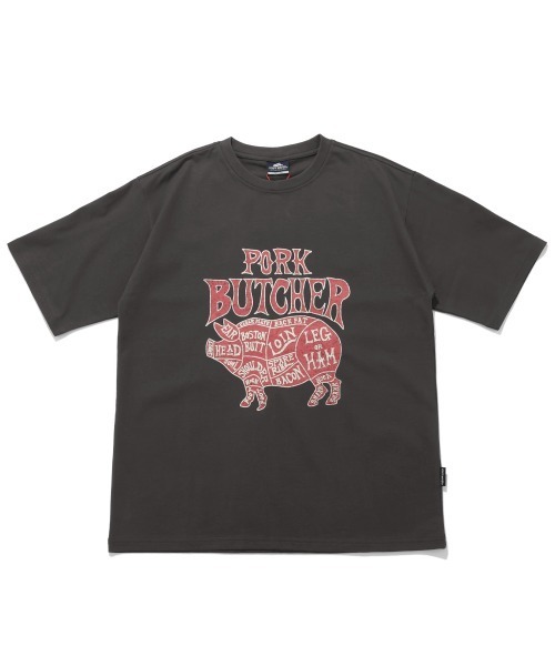 KRIFF MAYER(クリフメイヤー)の「プリント半袖T(ポーク)(Tシャツ/カットソー・メンズ・オフホワイト/レッド/チャコール/ネイビー・MEDIUM/LARGE/X-LARGE)」の2枚目の写真