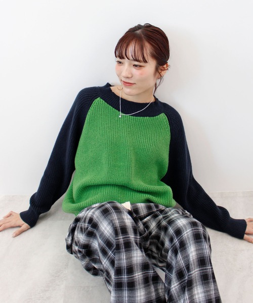 ABYS（アビス）の「ラグランバイカラーニット（ニット/セーター・レディース・ブルー/グリーン/レッド・FREE）」の11枚目の写真
