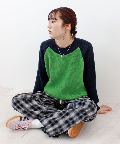 ABYS（アビス）の「ラグランバイカラーニット（ニット/セーター・レディース・ブルー/グリーン/レッド・FREE）」の13枚目の写真