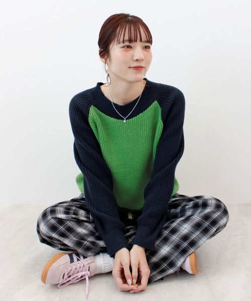 ABYS（アビス）の「ラグランバイカラーニット（ニット/セーター・レディース・ブルー/グリーン/レッド・FREE）」の14枚目の写真