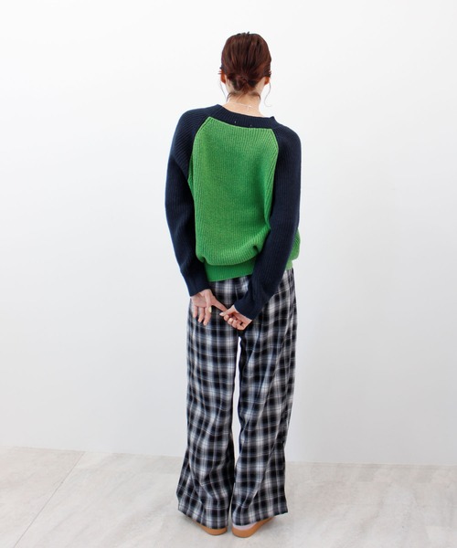 ABYS（アビス）の「ラグランバイカラーニット（ニット/セーター・レディース・ブルー/グリーン/レッド・FREE）」の16枚目の写真