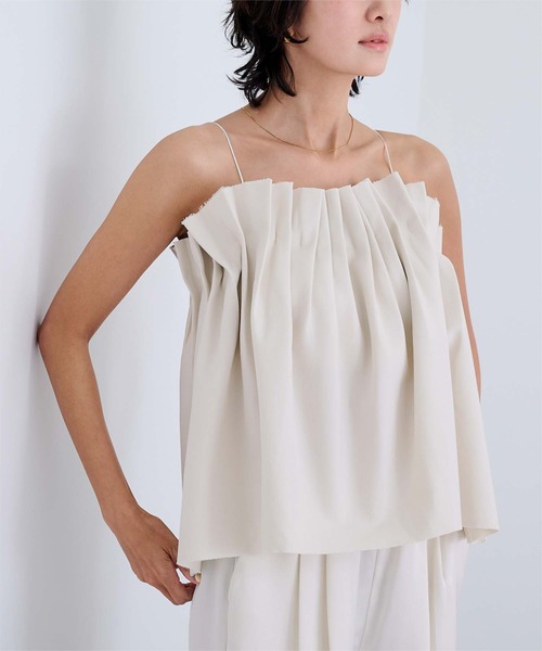 UR'S（ユアーズ）の「シェルプリーツキャミトップス（キャミソール・レディース・ホワイト/ブルー/チャコール・L/M/S）」の2枚目の写真