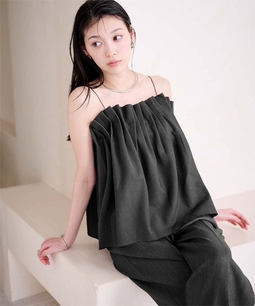 UR'S（ユアーズ）の「シェルプリーツキャミトップス（キャミソール・レディース・ホワイト/ブルー/チャコール・L/M/S）」の11枚目の写真