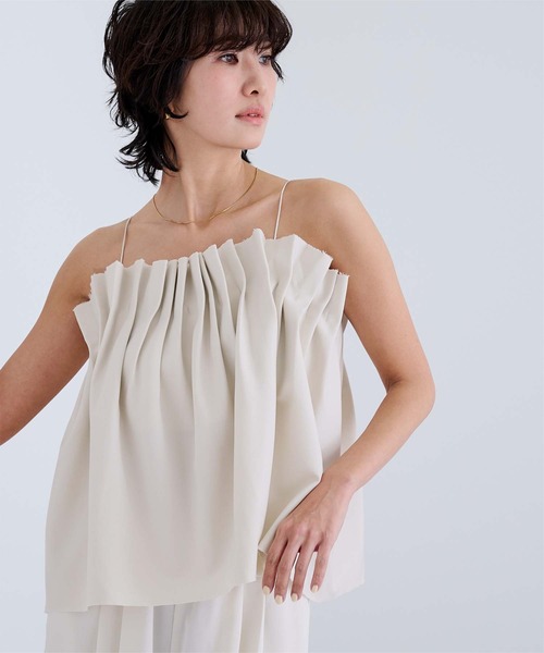 UR'S（ユアーズ）の「シェルプリーツキャミトップス（キャミソール・レディース・ホワイト/ブルー/チャコール・L/M/S）」の5枚目の写真