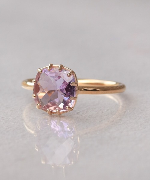 NOIR DE POUPEE（ノワールドプーペ）の「【WEB限定】K18vermeil 12本爪天然石リング（リング・レディース・パープル/ライトグリーン・#15/#13/#11）」の3枚目の写真