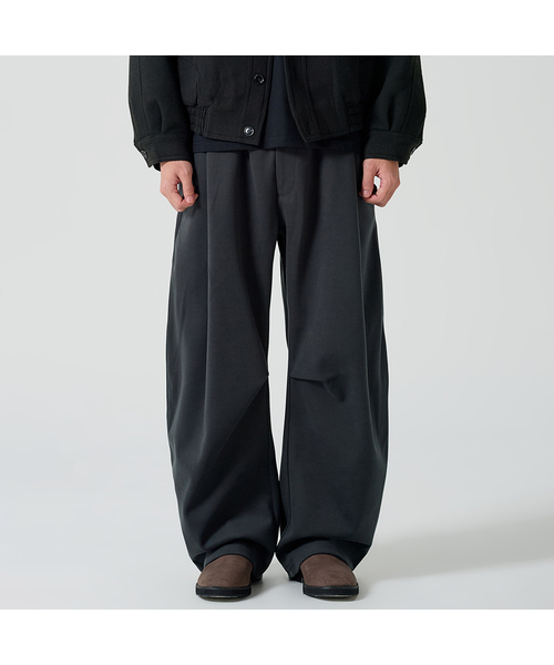 OWSA(オウサ)の「裏起毛ピンタックワイドパンツ(その他パンツ・メンズ・ブラック/ダークブラウン/ベージュ/グレー・MEDIUM/LARGE/X-LARGE)」の3枚目の写真
