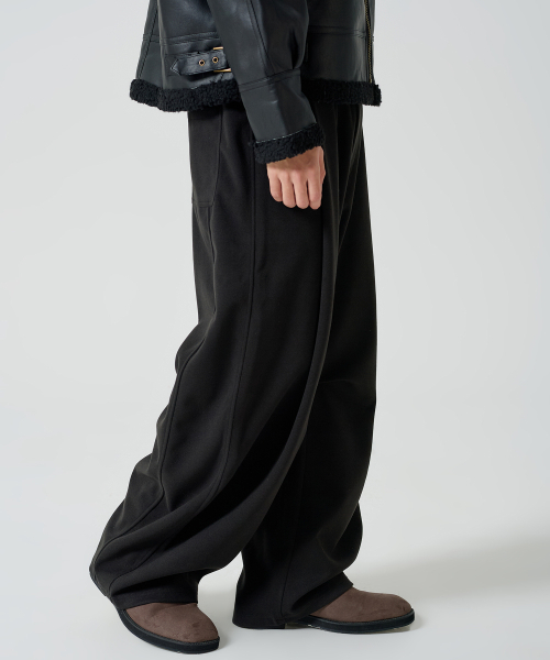 OWSA(オウサ)の「裏起毛ピンタックワイドパンツ(その他パンツ・メンズ・ブラック/ダークブラウン/ベージュ/グレー・MEDIUM/LARGE/X-LARGE)」の5枚目の写真