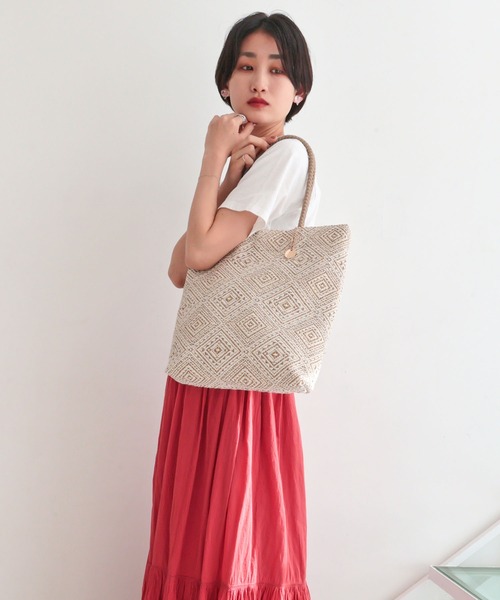 T・S・L（ティーエスエル）の「エスニック柄トートバッグ【詳細動画あり】（トートバッグ・レディース・ブラック/サックスブルー/ベージュ・FREE）」の16枚目の写真