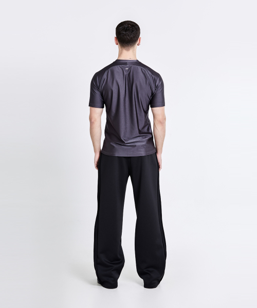 51%(フィフティーワンパーセント)の「Triangle Back logo T-shirt - Charcoal(Tシャツ/カットソー・メンズ・その他・L/M)」の4枚目の写真