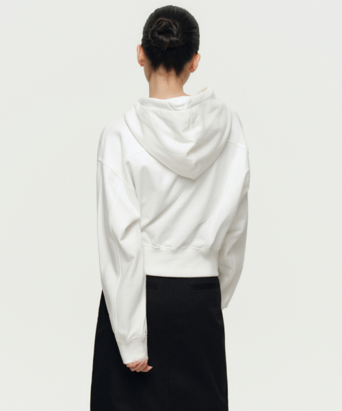 MUSINSA STANDARD WOMAN（ムシンサスタンダードウーマン）の「ウィメンズボリュームクロップフーデッドスウェットジップアップ[ホワイト]（パーカー・レディース・その他・LARGE/MEDIUM/SMALL/X-SMALL/X-LARGE）」の3枚目の写真
