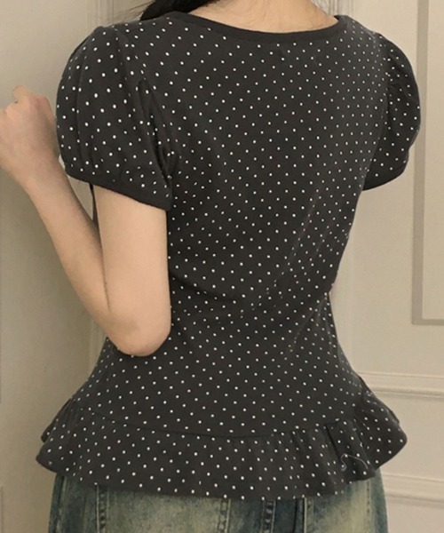 SHEPP(シープ)の「【半袖】フロントオープン風ドット柄ペプラムフリルカットソー(Tシャツ/カットソー・レディース・ブラック/アイボリー/グレー・L/M/S)」の14枚目の写真