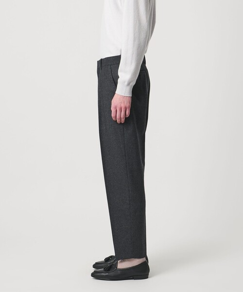 SOVEREIGN（ソブリン）の「＜SOVEREIGN＞ ハウンドトゥース 1プリーツ スラックス RELAX MODEL（スラックス・メンズ・ダークグレー・L）」の4枚目の写真