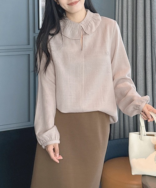 ONEP STAR（ワンピスター）の「プリーツ襟×キーネックブラウス（シャツ/ブラウス・レディース・ホワイト/ベージュ・MEDIUM/LARGE/X-LARGE）」の12枚目の写真