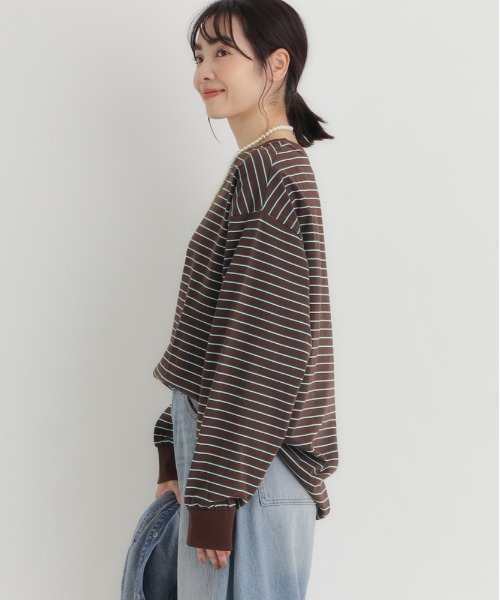 Right-on（ライトオン）の「【HONEYSUCKLE ROSE】マルチボーダーロングTシャツ (トレンドデザイン / リラックスフィット / 通気性抜群 / カジュアルシック)（その他トップス・レディース・ライトベージュ/ダークグリーン/ブラウン・M/L）」の9枚目の写真