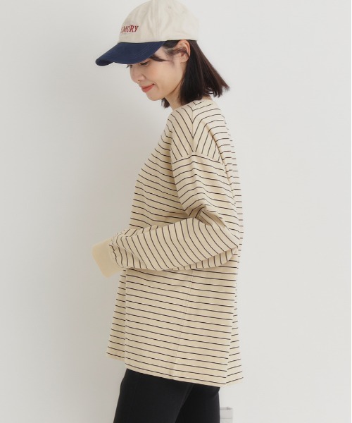 Right-on（ライトオン）の「【HONEYSUCKLE ROSE】マルチボーダーロングTシャツ (トレンドデザイン / リラックスフィット / 通気性抜群 / カジュアルシック)（その他トップス・レディース・ライトベージュ/ダークグリーン/ブラウン・M/L）」の12枚目の写真