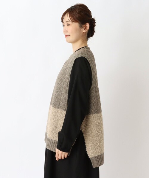 one'sterrace(ワンズテラス)の「異素材パッチワークニットベスト(ベスト・レディース・カーキ系5/アイボリー系8/ベージュ系8・02)」の5枚目の写真