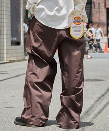 WHITE MOUNTAINEERING(ホワイトマウンテニアリング)の「White Mountaineering/ホワイトマウンテニアリング × Dickies/ディッキーズ WM×Dickies 2 TUCK PANTS ブランドタグ フロントフライ 2タックパンツ 2026年 夏 夏服 秋服(チノパンツ)」