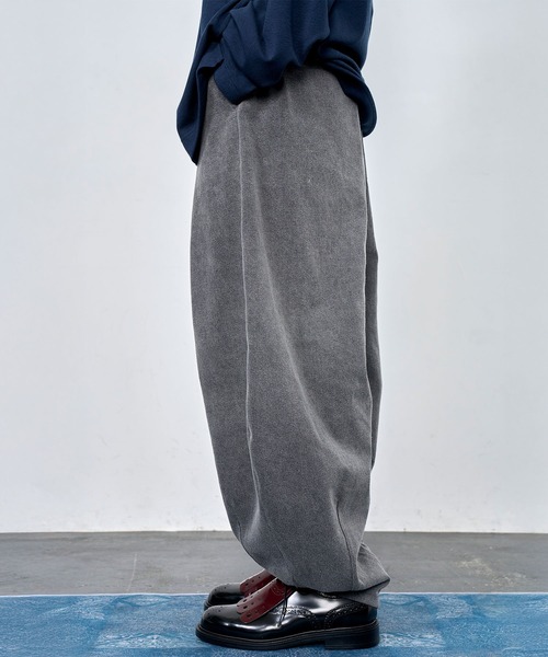 Nora Lily(ノラリリー)の「【Nora Lily】Tuck Washed Denim Barrel Pants(デニムパンツ・メンズ・インディゴブルー/ブラック・FREE)」の8枚目の写真