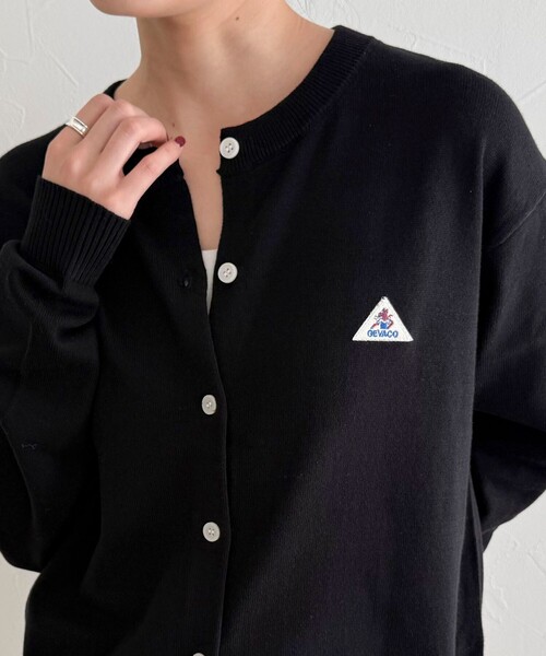 fredy emue（フレディエミュ）の「【GEVACO/ゲバコ】別注コットンラウンドネックカーデ（カーディガン/ボレロ・レディース・オフホワイト/ライム/レッド/ブラック・38）」の2枚目の写真