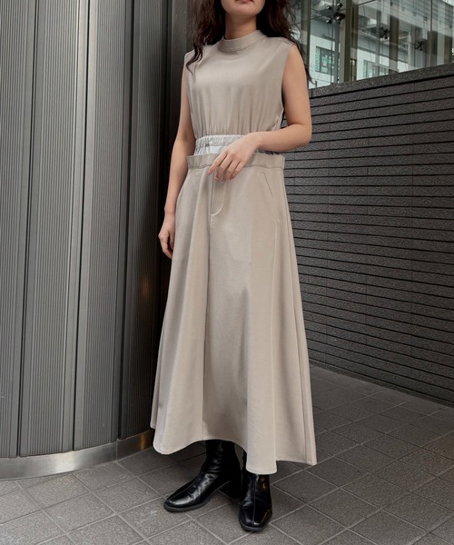 &g'aime(アンジェム)の「【&g'aime 】ダブルウエストワンピース Double-Waist Dress(ワンピース・レディース・グレイッシュベージュ/ブラック・FREE)」の7枚目の写真