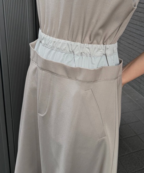 &g'aime(アンジェム)の「【&g'aime 】ダブルウエストワンピース Double-Waist Dress(ワンピース・レディース・グレイッシュベージュ/ブラック・FREE)」の10枚目の写真