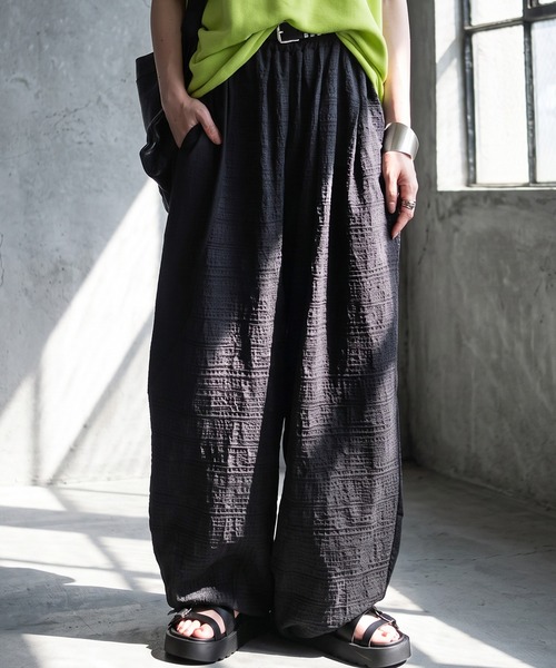 antiqua（アンティカ）の「異素材切替 綿麻 ワイドパンツ（その他パンツ・レディース・オリーブ/ブラック・ONESIZE）」の2枚目の写真