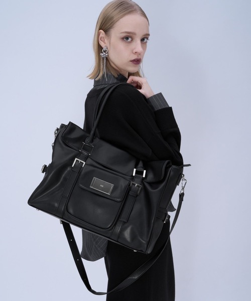 HARE（ハレ）の「プレートフラップBIGボストンバッグ(HARE)（ボストンバッグ・レディース・ブラック・FREE）」の2枚目の写真