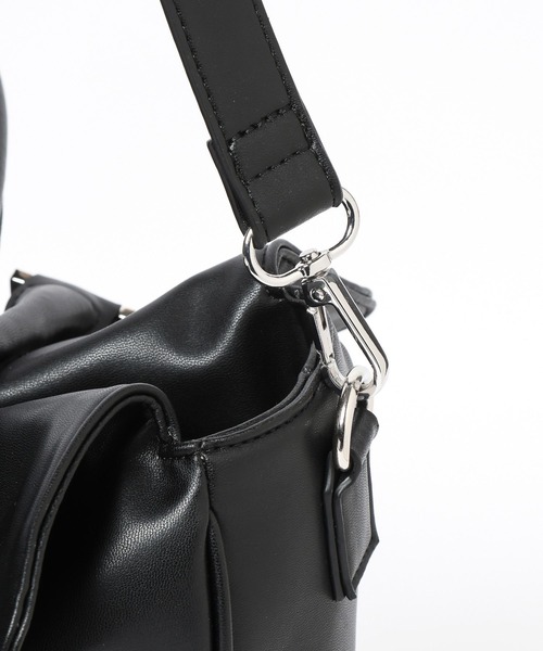 HARE（ハレ）の「プレートフラップBIGボストンバッグ(HARE)（ボストンバッグ・レディース・ブラック・FREE）」の17枚目の写真