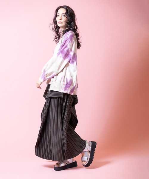 OSMOSIS（オズモーシス）の「ランダムプリーツカスケードパンツ（その他パンツ・レディース・チャコール/グリーン/ブラック/アイボリー・ONE SIZE）」の12枚目の写真