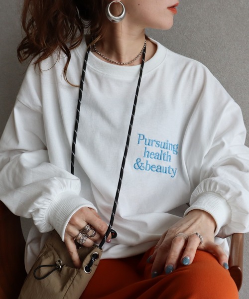 zena(ジェナ)の「スポーティーBIGロンT(Tシャツ/カットソー・レディース・ブラック×ホワイト/ホワイト×ブルー/カーキ・FREE)」の4枚目の写真