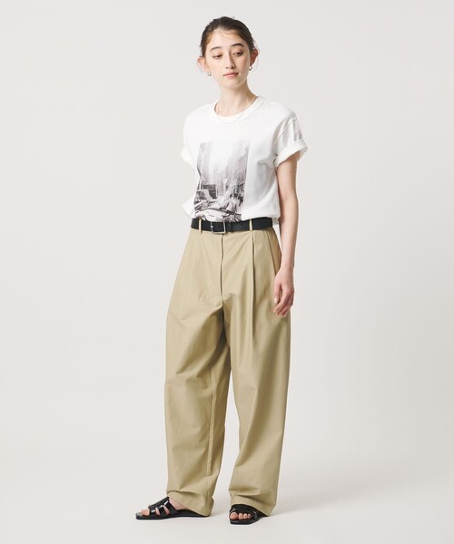 UNITED ARROWS(ユナイテッドアローズ)の「レザー フラットミュール(サンダル・レディース・ホワイト/ブラック・37/38/35/36)」の4枚目の写真