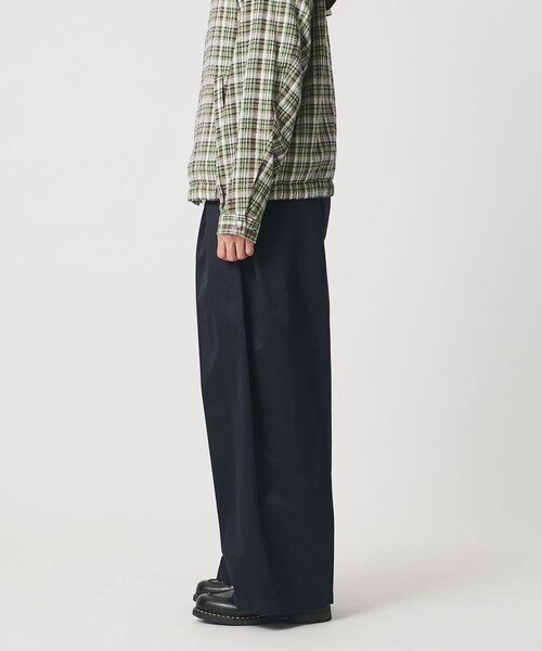 KHOKI(コッキ)の「<KHOKI for UNITED ARROWS & SONS> TUCK PANTS/パンツ(チノパンツ・メンズ・ホワイト/ネイビー・1/2/0/3)」の5枚目の写真
