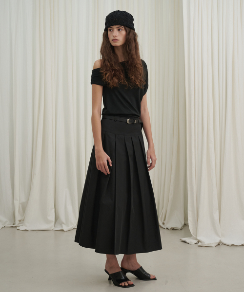 MARROT(マロット)の「ドレープアシンメトリーティー_ブラック(Tシャツ/カットソー・レディース・ブラック・SMALL/MEDIUM)」の6枚目の写真