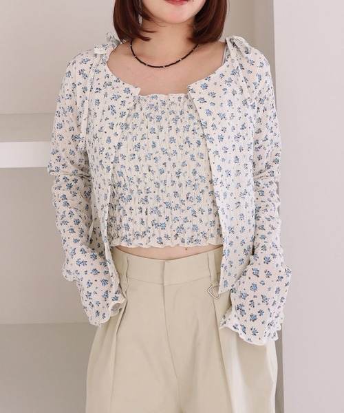 archives（アルシーヴ）の「小花柄シャーリングビスチェカットアンサンブル（アンサンブル・レディース・ブルー/アイボリー/ネイビー・MEDIUM）」の2枚目の写真