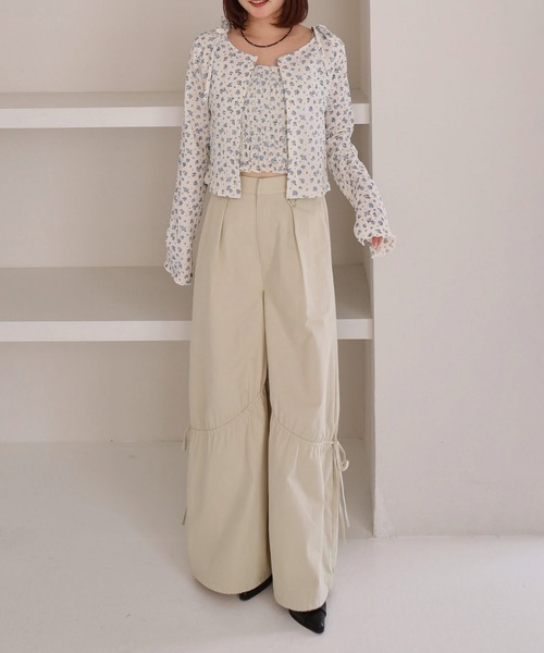 archives（アルシーヴ）の「小花柄シャーリングビスチェカットアンサンブル（アンサンブル・レディース・ブルー/アイボリー/ネイビー・MEDIUM）」の9枚目の写真