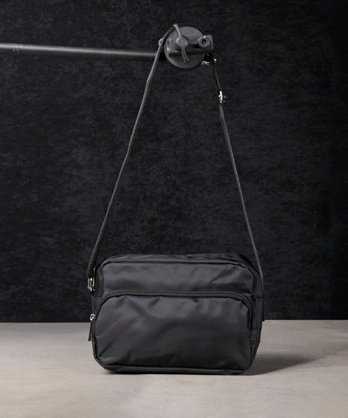 CALIFORNIA OUTFITTERS(カリフォルニア アウトフィッターズ)の「3C19 スクエアミニショルダーバッグ(ショルダーバッグ・メンズ・ブラック・ONESIZE)」の1枚目の写真