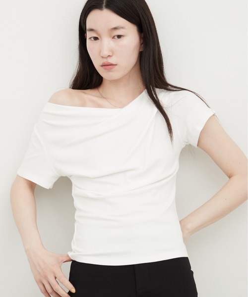 OFROOM(オフルーム)の「【接触冷感】Drape Rib Short Sleeve Tee|ドレープリブショートスリーブTee(Tシャツ/カットソー・レディース・グレイッシュベージュ/ブラック/ホワイト・FREE)」の17枚目の写真