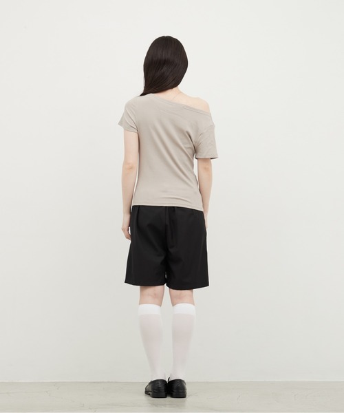 OFROOM(オフルーム)の「【接触冷感】Drape Rib Short Sleeve Tee|ドレープリブショートスリーブTee(Tシャツ/カットソー・レディース・グレイッシュベージュ/ブラック/ホワイト・FREE)」の13枚目の写真